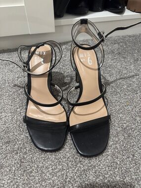 Mix No. 6 Black Strappy Square-Toe Ankle Strap Heels